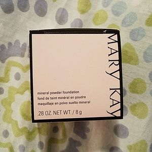 Mary Kay Mineral Powder Foundation